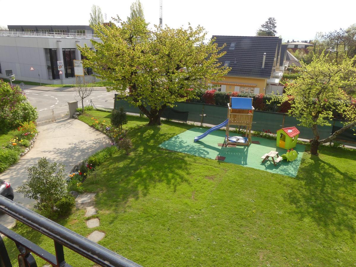 Bed and Breakfast Au Bonheur Des Iris Ролль Экстерьер фото