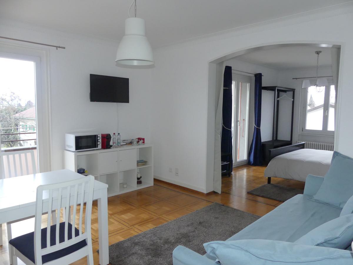 Bed and Breakfast Au Bonheur Des Iris Ролль Экстерьер фото