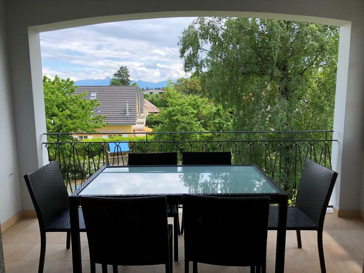 Bed and Breakfast Au Bonheur Des Iris Ролль Экстерьер фото